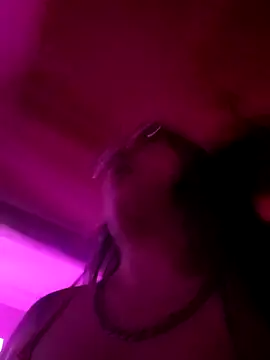 Snapshot of Dulcedeanis chatting on February 10, 2:37 am Dulcedeanis online show from February 10, 2:37 am