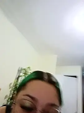 Snapshot of Dulcedeanis chatting on February 25, 12:53 am Dulcedeanis online show from February 25, 12:53 am