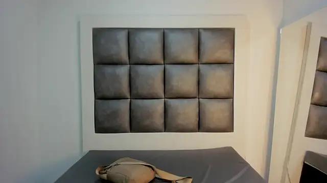 Mia lopez   online show from September 16, 1:01 pm