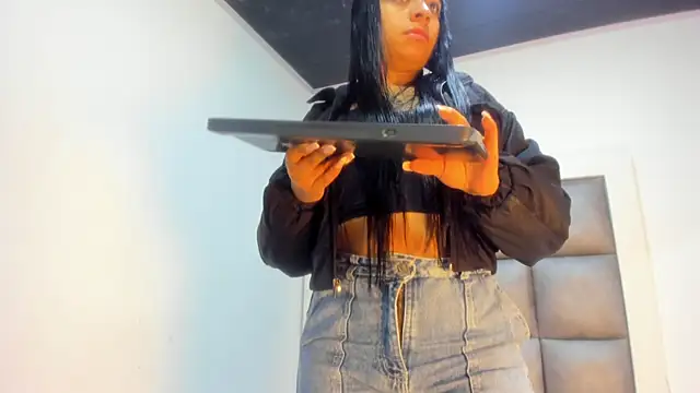 Mia lopez   online show from October 10, 1:21 pm