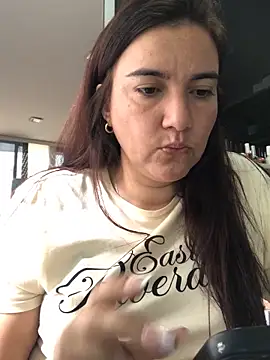 sweetdulcexxx online show from February 24, 4:38 pm