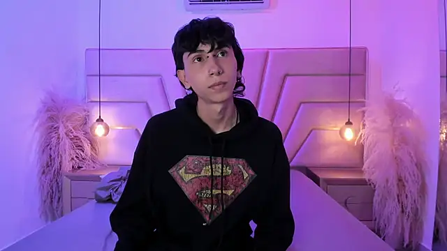 Milan LewisS online show from February 17, 4:57 pm