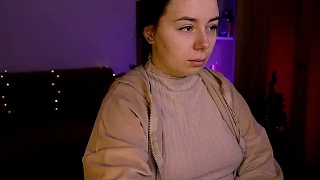 Snapshot of Di_na_Bell chatting on January 9, 6:38 am Di na Bell online show from January 9, 6:38 am