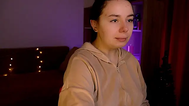 Snapshot of Di_na_Bell chatting on January 14, 6:41 am Di na Bell online show from January 14, 6:41 am