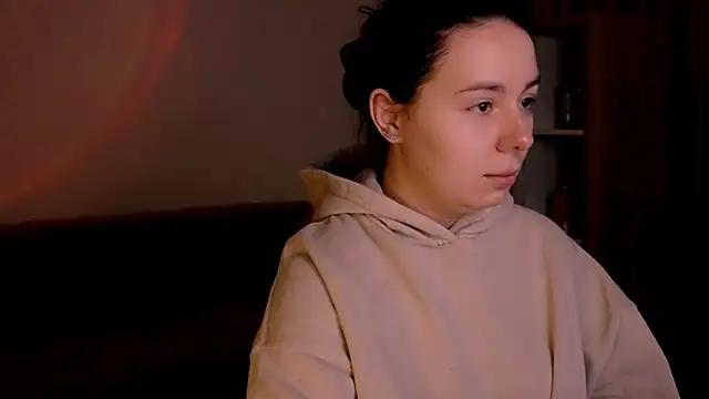 Snapshot of Di_na_Bell chatting on February 25, 6:56 am Di na Bell online show from February 25, 6:56 am