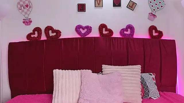 cuteeimy online show from February 14, 5:53 pm