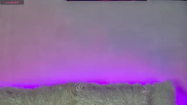 AlysonHuxley  online show from November 25, 3:56 pm