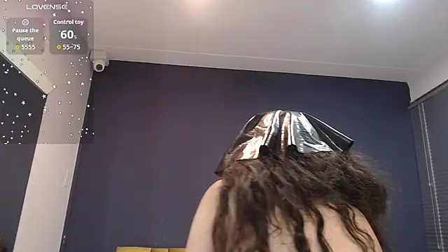 KendraaSimons online show from October 31, 4:19 pm