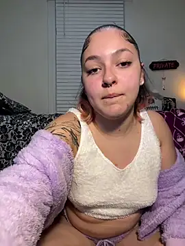 babykalirose online show from February 8, 5:55 am