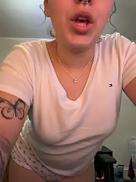 babykalirose online show from March 10, 1:43 am