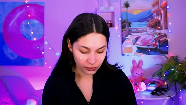 KimClarks  online show from December 18, 9:59 am