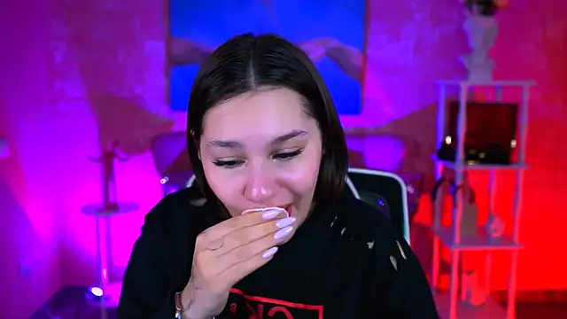 KimClarks  online show from February 22, 3:07 am