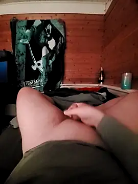 TheSexyCaveman online show from April 29, 5:33 am