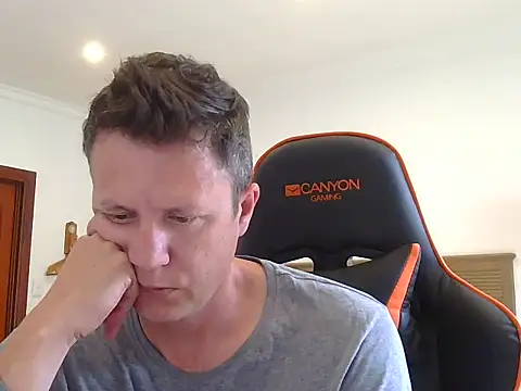 TroyDieselXXX online show from December 15, 6:17 am