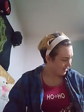 MoonIrene online show from October 27, 3:05 pm