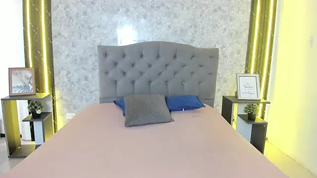 GiannaSlimJB online show from February 11, 7:08 pm