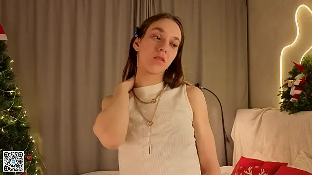 PetraHambelton online show from December 21, 4:30 am