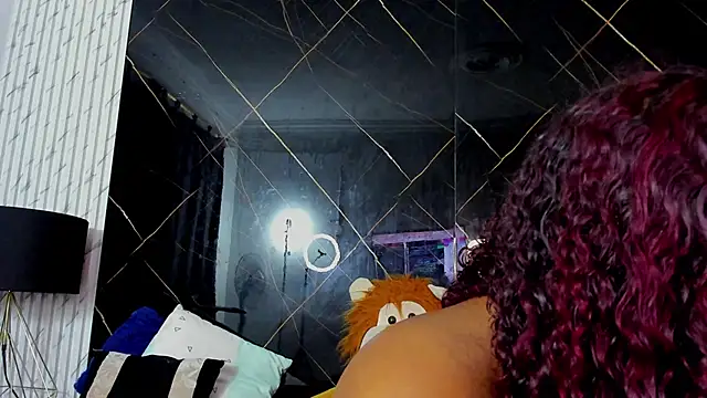 Snapshot of Alaia_Gutierrez chatting on January 11, 10:37 pm Alaia Gutierrez online show from January 11, 10:37 pm