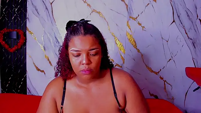 Snapshot of Alaia_Gutierrez chatting on January 17, 10:13 pm Alaia Gutierrez online show from January 17, 10:13 pm