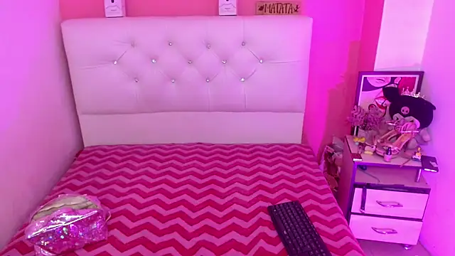 x isabella x online show from April 8, 4:56 am