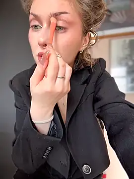 Snapshot of KellyKeler chatting on March 13, 10:11 am KellyKeler online show from March 13, 10:11 am