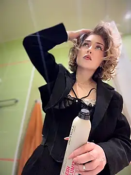 Snapshot of KellyKeler chatting on March 30, 10:38 am KellyKeler online show from March 30, 10:38 am