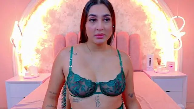 JasmineRhodes online show from November 14, 12:59 pm