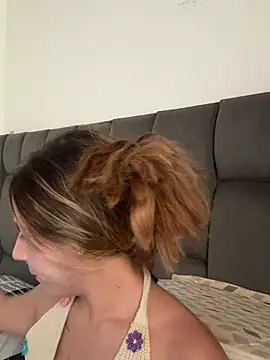 AllieYourGirl online show from July 18, 9:29 pm