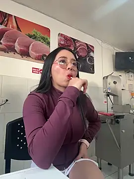 Michelle Zoe online show from November 8, 11:54 am