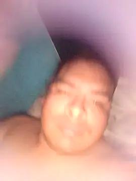 Snapshot of Davidlm25 chatting on May 12, 6:10 am Davidlm25 online show from May 12, 6:10 am