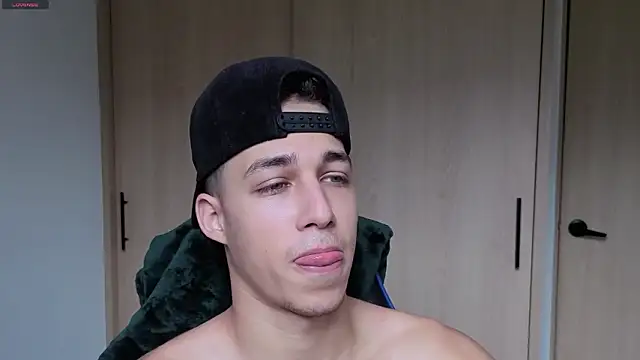 orionblaze69  online show from March 17, 8:23 pm