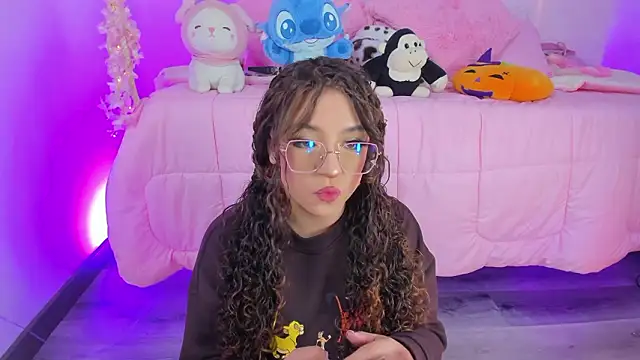 hannacutegod online show from February 4, 4:51 am