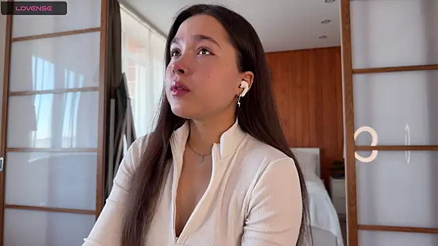 PlumyBun online show from December 4, 4:22 am