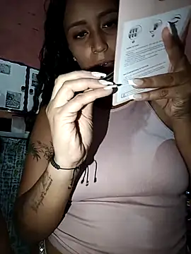 Snapshot of Fernanda30 chatting on March 3, 8:26 pm Fernanda30 online show from March 3, 8:26 pm