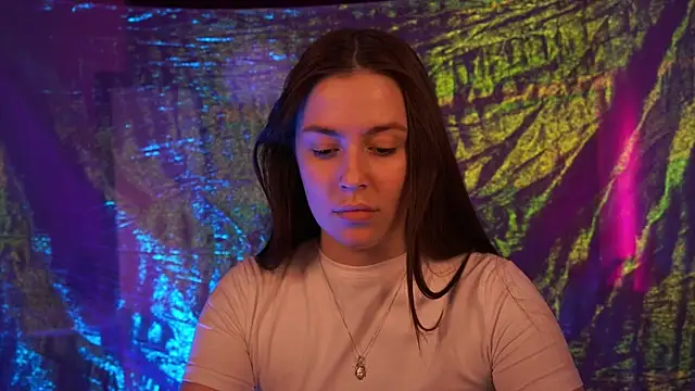 EmiliyaRoude online show from December 18, 1:39 pm