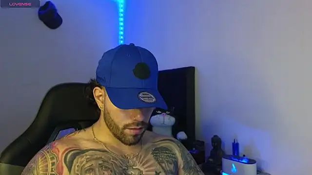 Ades Lowe online show from February 26, 5:17 am