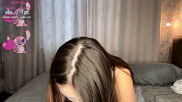 LoraDavi online show from February 20, 6:26 am