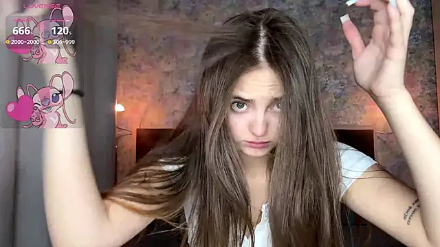 LoraDavi online show from April 13, 7:25 am