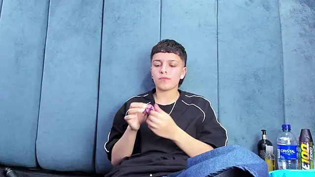 Megan Thompson  online show from March 4, 2:17 am