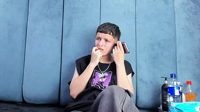 Megan Thompson  online show from March 5, 2:07 am