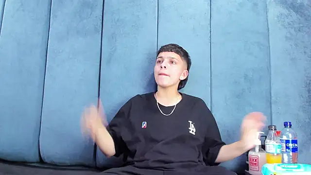 Megan Thompson  online show from March 12, 2:18 am