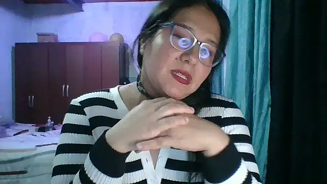 scarlett widow  online show from October 28, 3:21 am