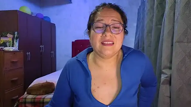 scarlett widow  online show from February 22, 10:41 pm