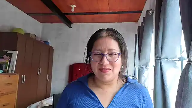 scarlett widow  online show from April 3, 2:59 pm