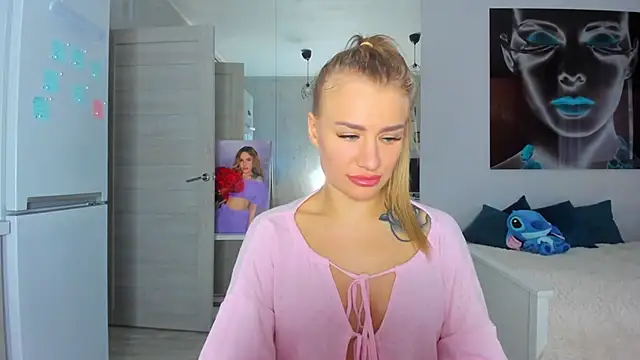 Snapshot of MashaFromRussia__ chatting on November 11, 9:31 am MashaFromRussia online show from November 11, 9:31 am