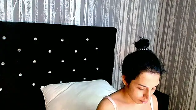 Alicee Moonn online show from February 27, 8:09 pm