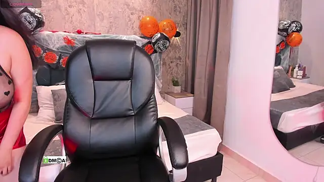 Snapshot of susanasmith18 chatting on October 28, 8:55 pm susanasmith18 online show from October 28, 8:55 pm