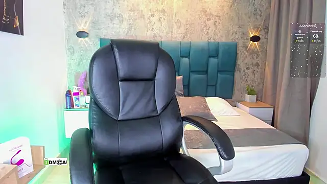 Snapshot of susanasmith18 chatting on November 24, 9:47 pm susanasmith18 online show from November 24, 9:47 pm