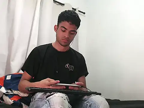 camillo beischel  online show from October 1, 6:36 pm