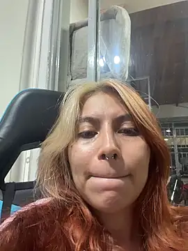 Snapshot of YunoRose_ chatting on April 24, 3:53 am YunoRose online show from April 24, 3:53 am